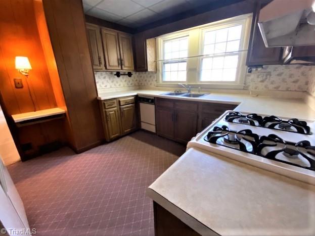 218 Model Farm Road High Point, NC 27263 - Photo 10 of 46 Refrigerator to convey