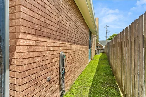 $444,500 | 3952 Augusta Street, Metairie, LA 70001