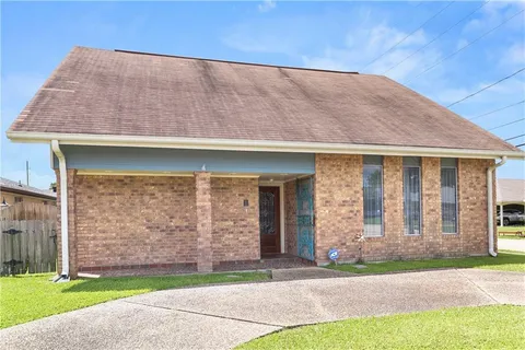 $444,500 | 3952 Augusta Street, Metairie, LA 70001