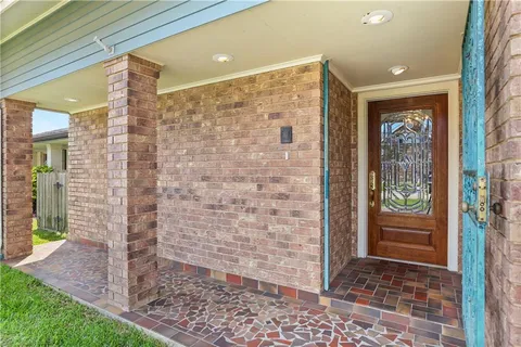 $444,500 | 3952 Augusta Street, Metairie, LA 70001