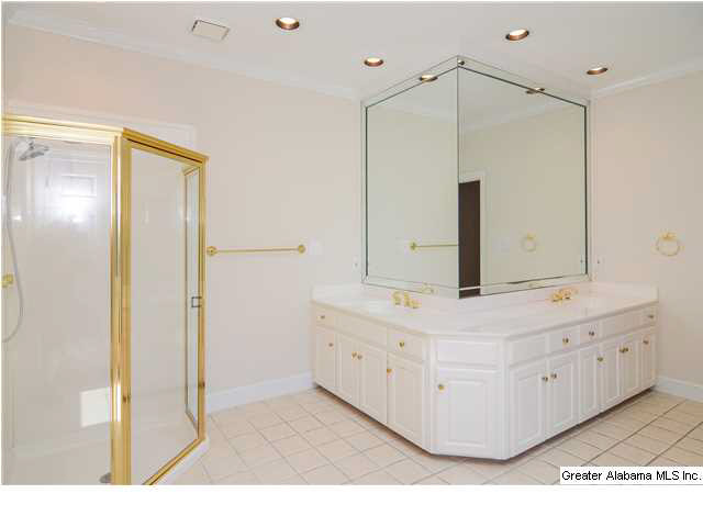 2052 Magnolia Ridge Birmingham, AL 35243 - Photo 19 of 32