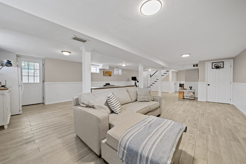 33 Bartlett Road Randolph, MA 02368 - Photo 19 of 35