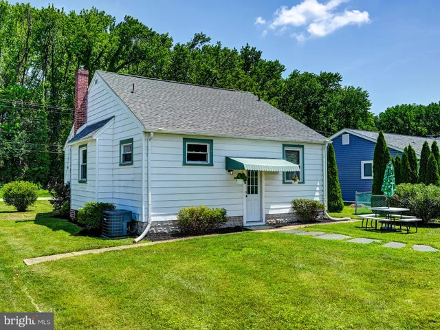 $1,850 | 7611 Sparrows Point Boulevard, Sparrows Point, MD 21219