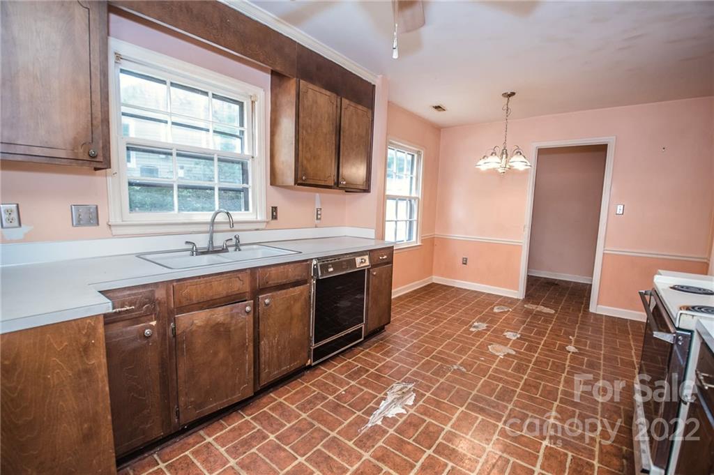 11808 Painted Tree Road, Unit 41 Charlotte, NC 28226 - Photo 12 of 31 Gallery Image 12