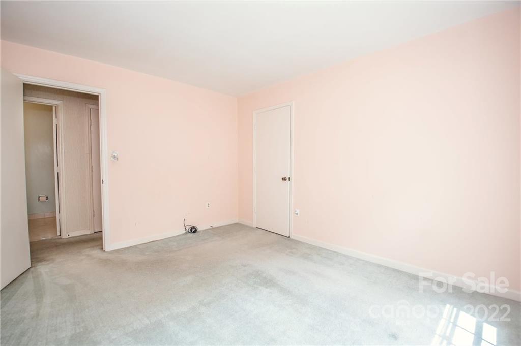 11808 Painted Tree Road, Unit 41 Charlotte, NC 28226 - Photo 23 of 31 Gallery Image 23