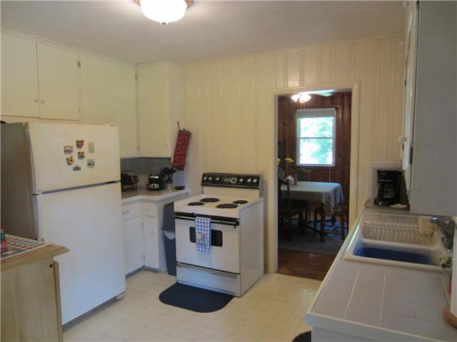 10728 Kenyon Road Mount Vernon, OH 43050 - Photo 8 of 16 Gallery Image 8