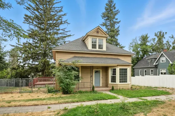 $285,000 | 217 South Broadway Street, Tekoa, WA 99033