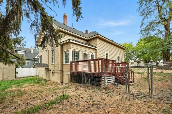 $285,000 | 217 South Broadway Street, Tekoa, WA 99033