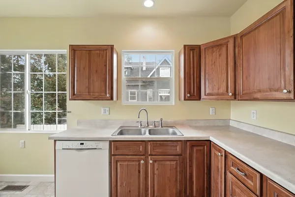 $285,000 | 217 South Broadway Street, Tekoa, WA 99033