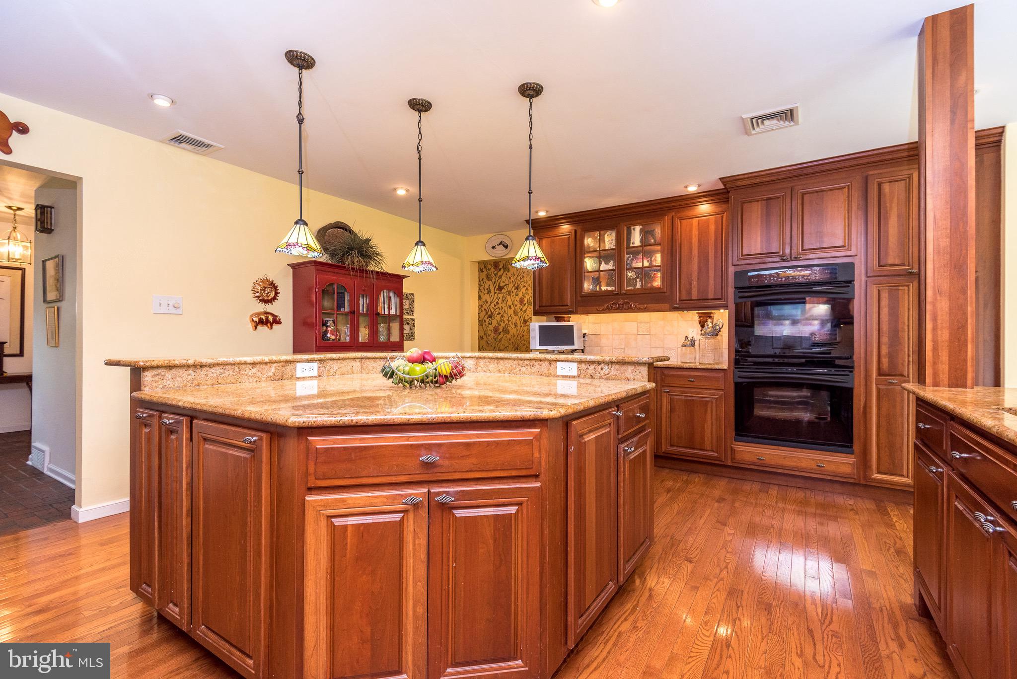 305 East Fiedler Road Ambler, PA 19002 - Photo 12 of 80 Gallery Image 12