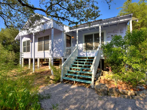 $2,200 | 4503 Weletka Drive, Austin, TX 78734
