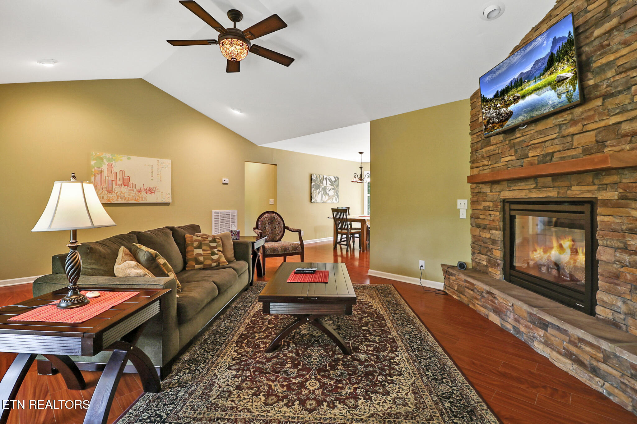 636 Timber View Road Pikeville, TN 37367 - Photo 10 of 43 Living Room