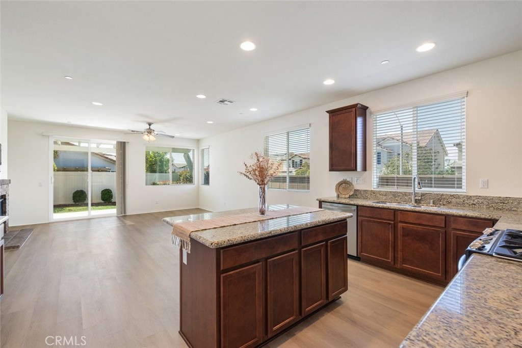 38121 Summer Ridge Drive Murrieta, CA 92563 - Photo 9 of 30 View of Kitchen to Family-Room.