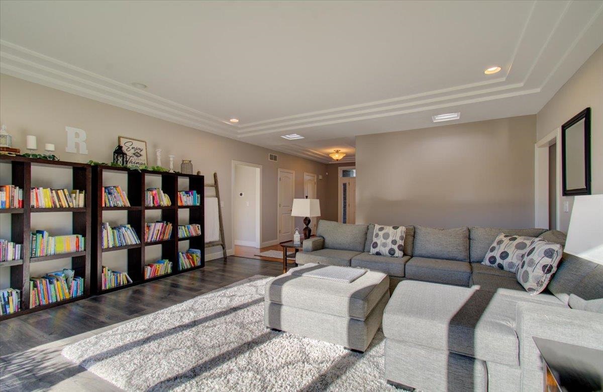 117 Ramblewood Road Chatham, IL 62629 - Photo 8 of 50 Gallery Image 8