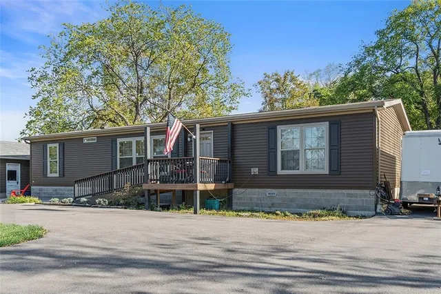 $350,000 | 86 Eldersville Road, Burgettstown, PA 15021