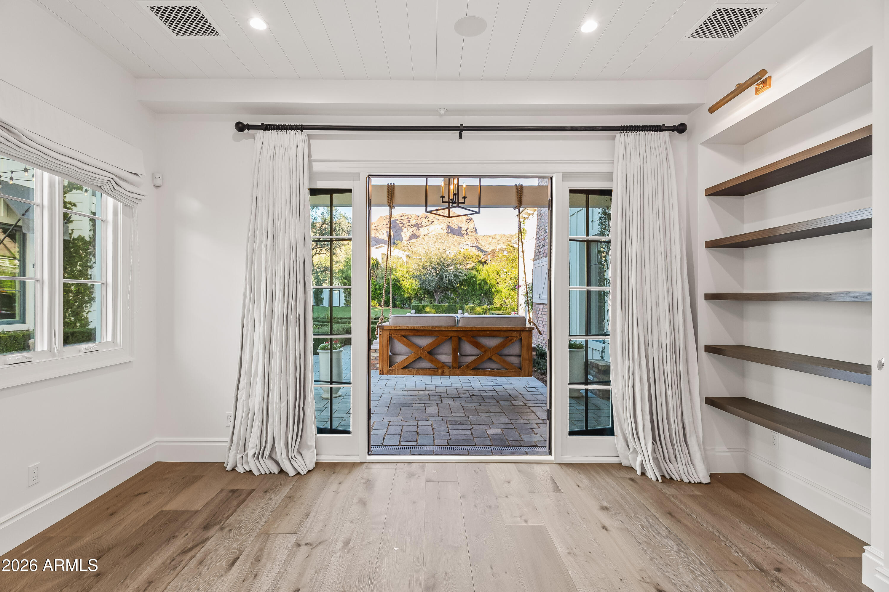 4716 North Dromedary Road Phoenix, AZ 85018 - Photo 15 of 52 untitled (29 of 59)