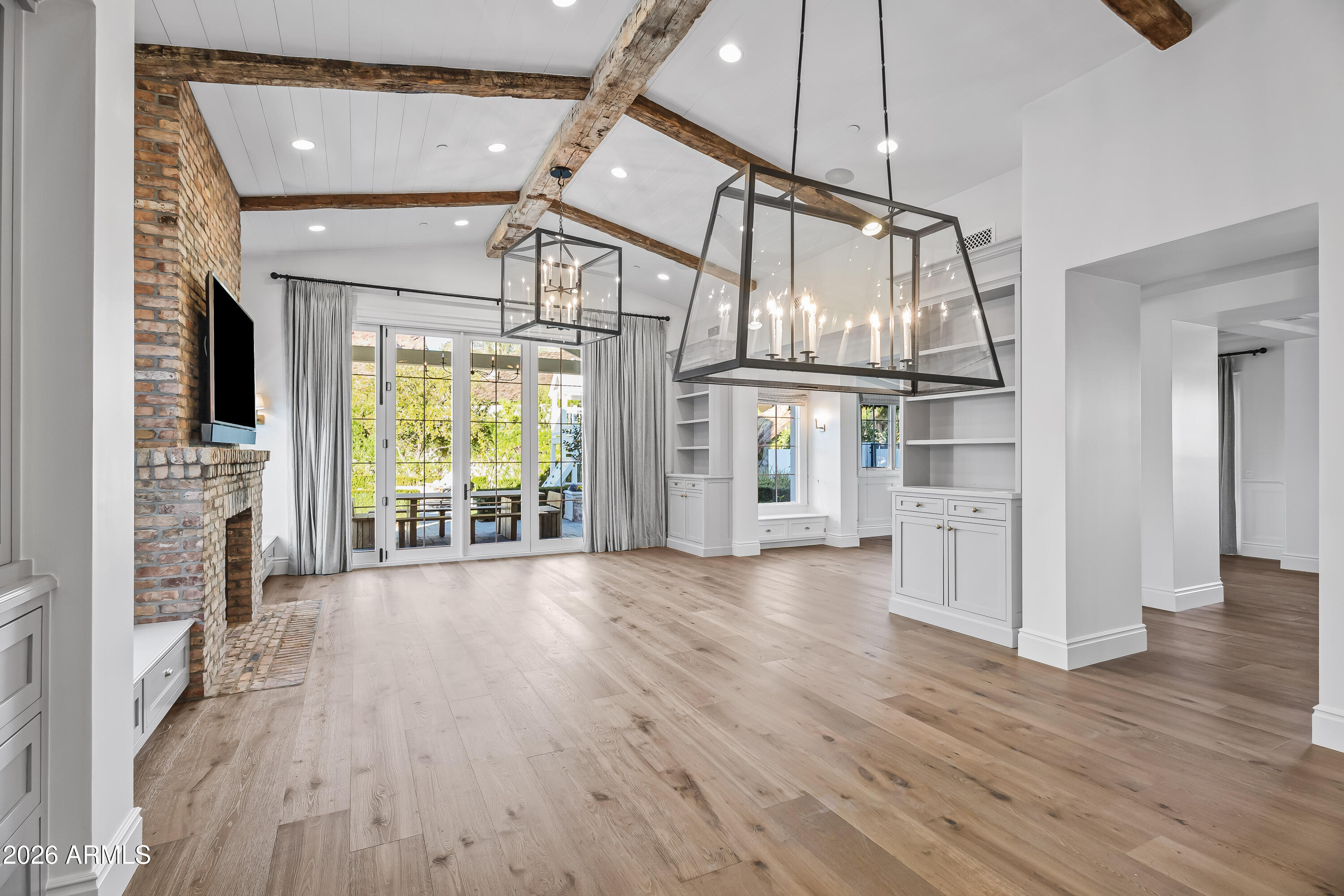 4716 North Dromedary Road Phoenix, AZ 85018 - Photo 2 of 52 untitled (13 of 59)