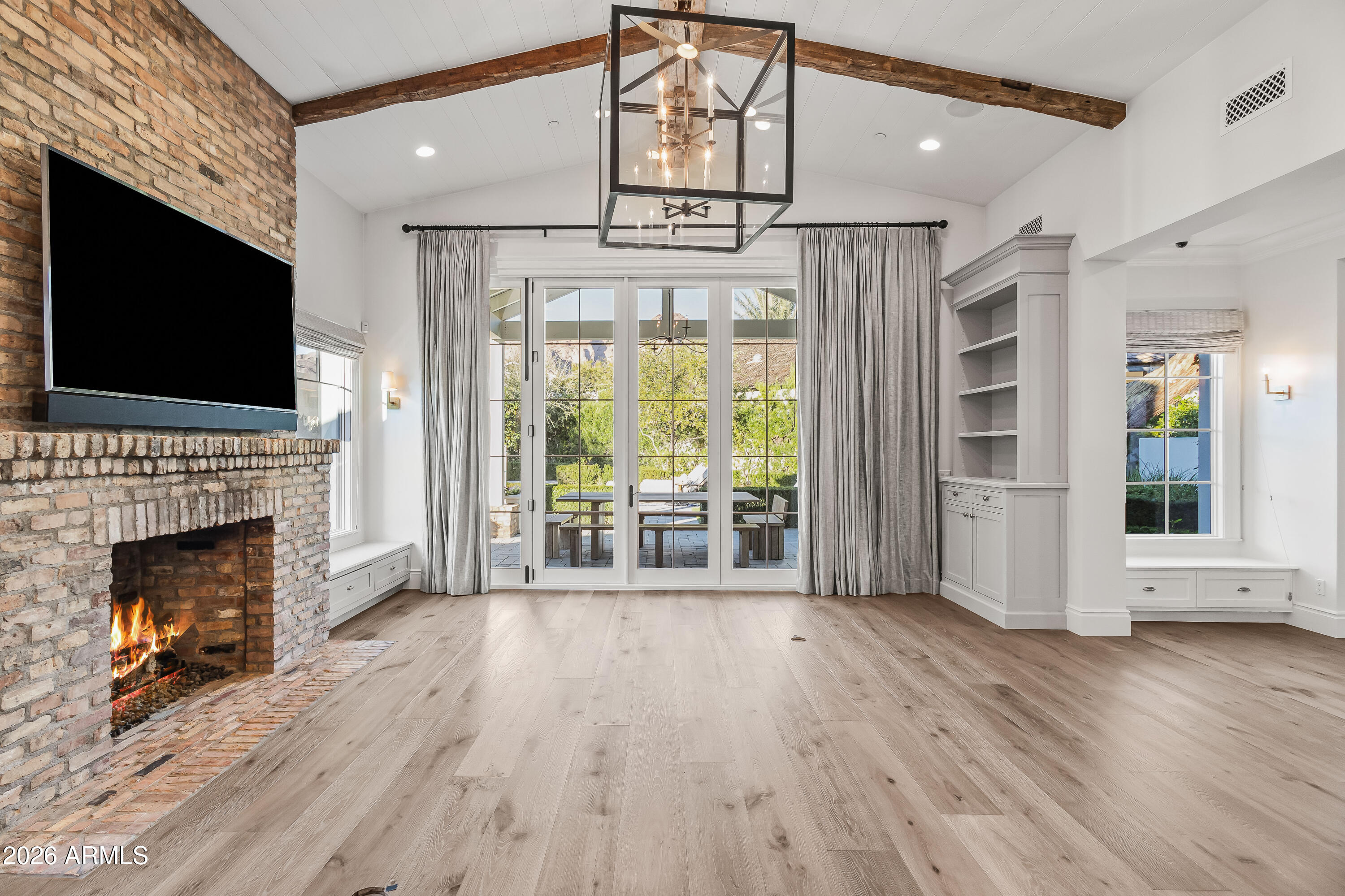 4716 North Dromedary Road Phoenix, AZ 85018 - Photo 3 of 52 untitled (14 of 59)