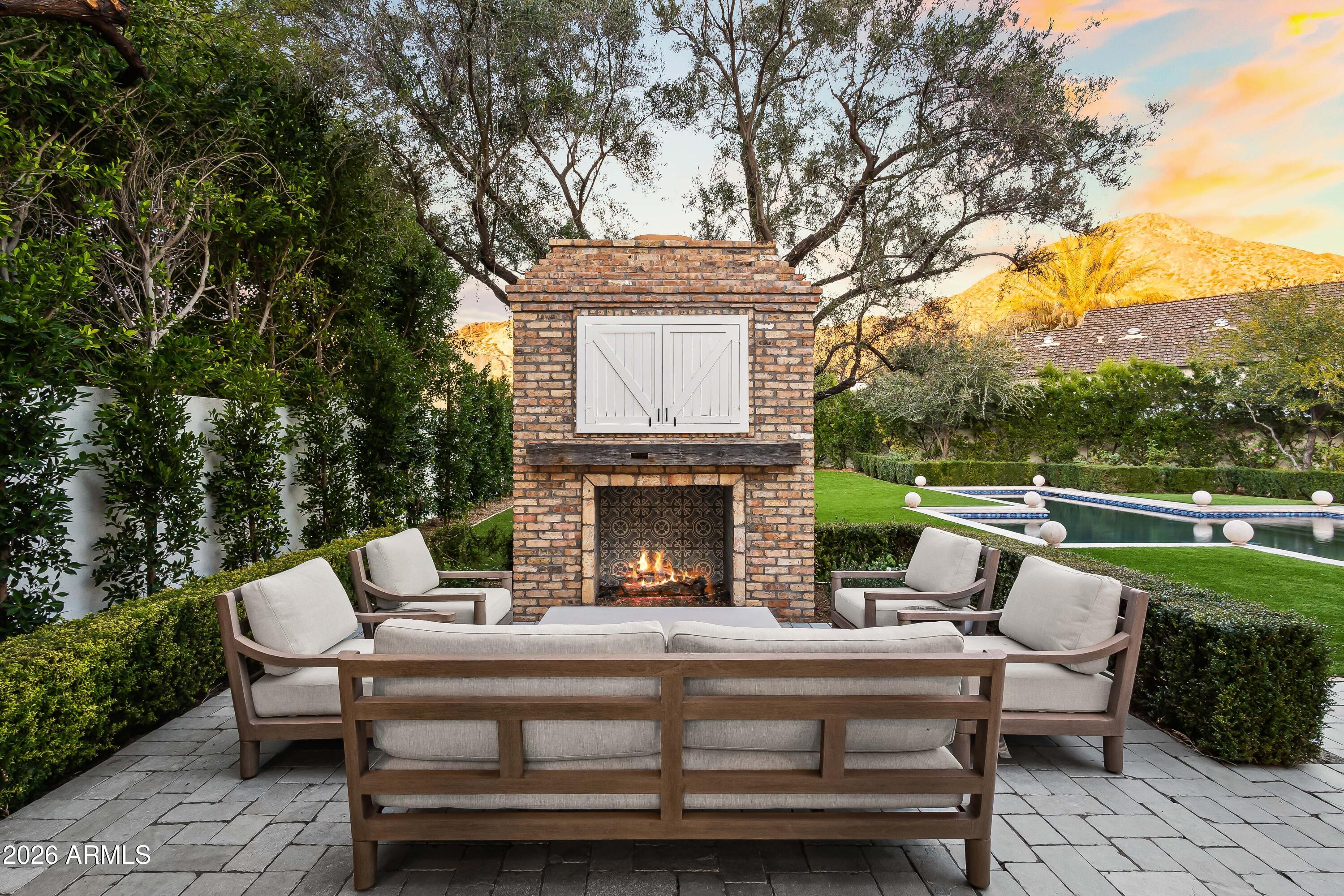 4716 North Dromedary Road Phoenix, AZ 85018 - Photo 41 of 52 twilight (7 of 7)