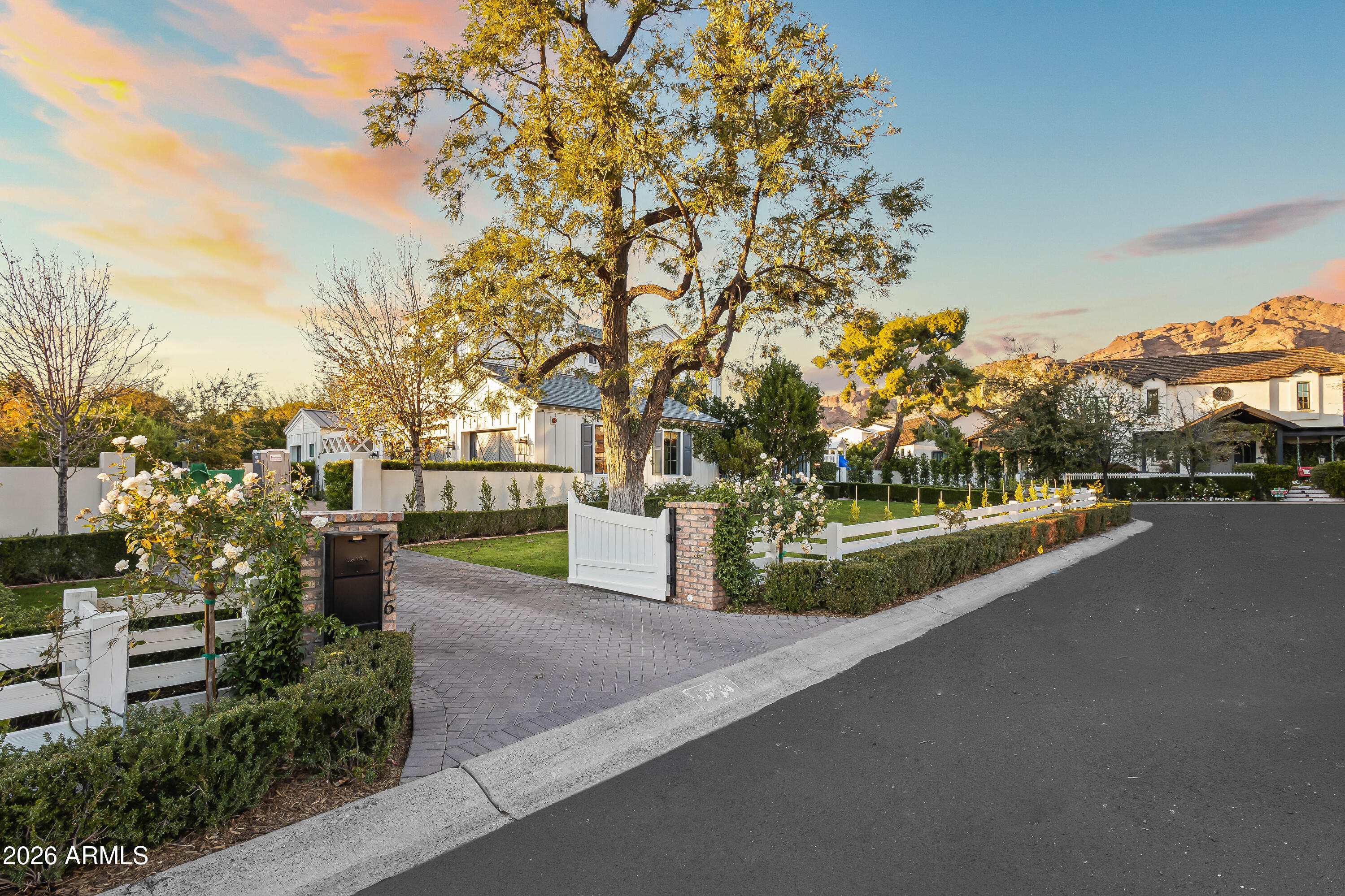 4716 North Dromedary Road Phoenix, AZ 85018 - Photo 52 of 52 untitled (58 of 59)