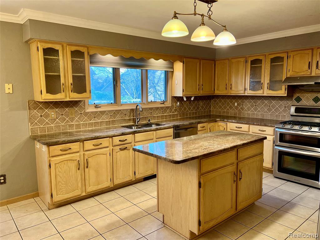 3263 Primrose Drive Rochester, MI 48307 - Photo 8 of 33