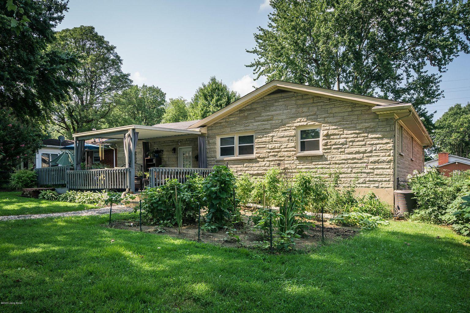 7321 Ridan Way Louisville, KY 40214 - Photo 9 of 39 20201015135317476494000000-o
