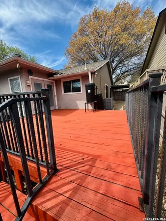 a view of garage and yard