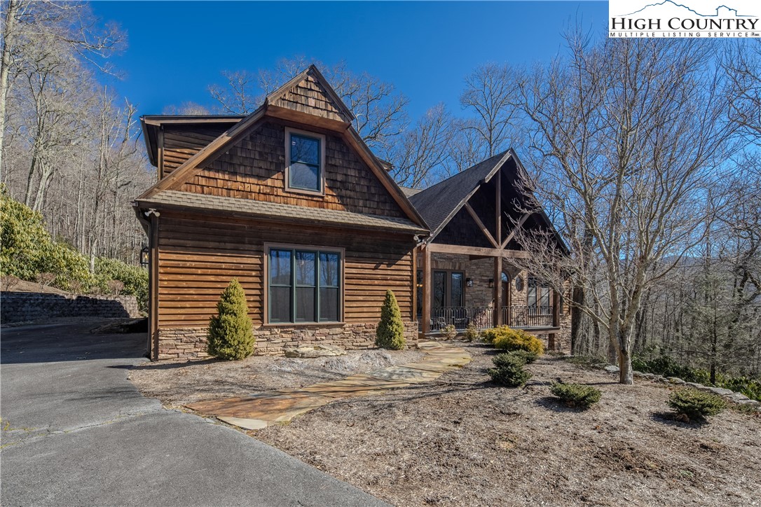 340 Farm Loop Road Banner Elk, NC 28604 - Photo 3 of 49 Gallery Image 3