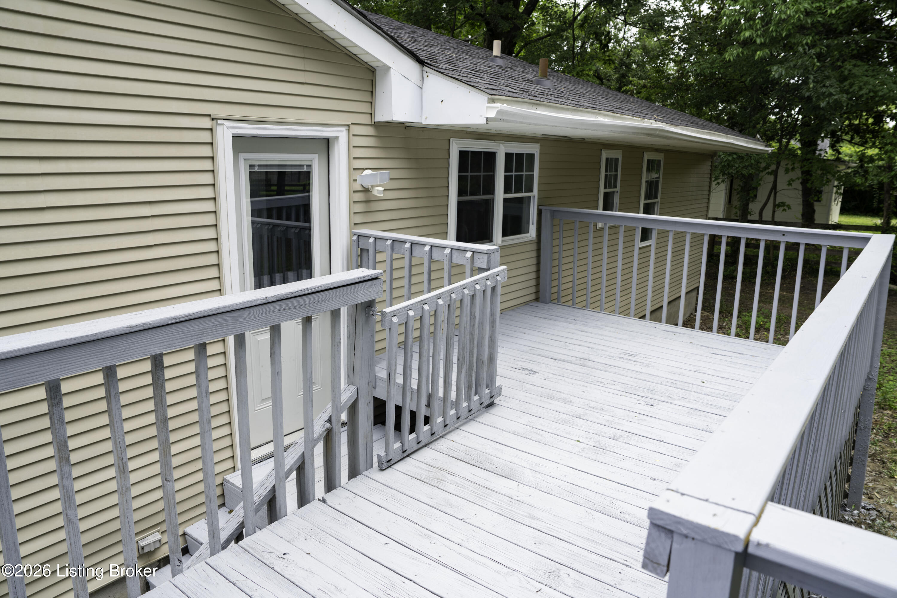 408 Evergreen Road Louisville, KY 40223 - Photo 22 of 26 DSC01210