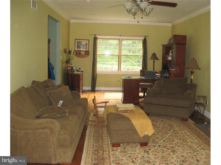 174 Durham Road Newtown, PA 18940 - Photo 9 of 25