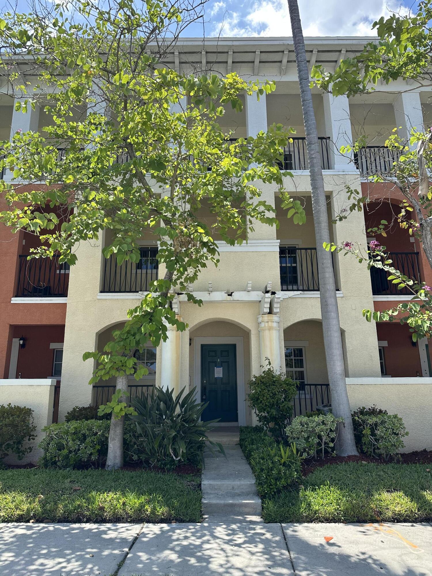 724 Southwest 1st Avenue Pompano Beach, FL 33060 - Photo 1 of 20 IMG_1657