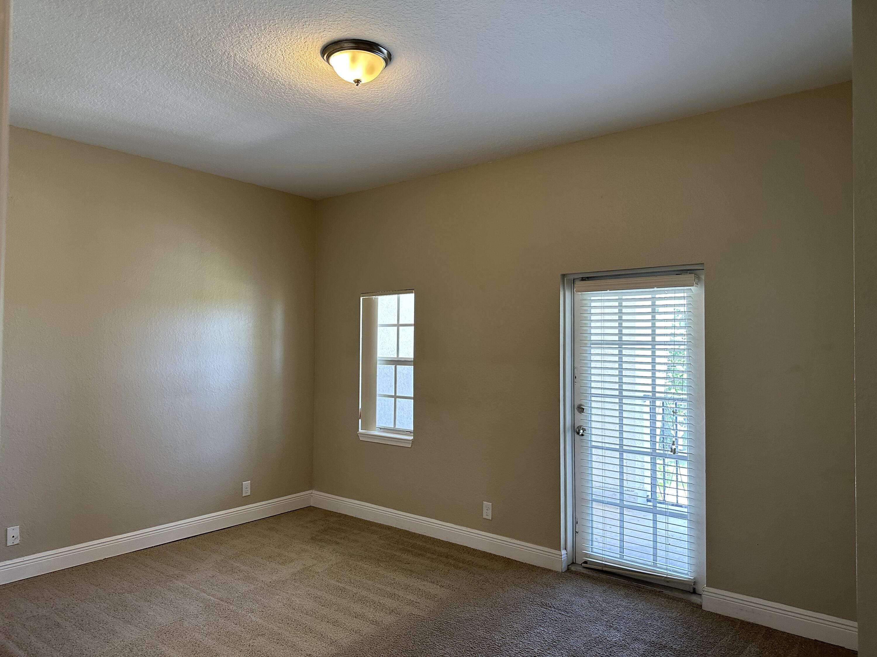724 Southwest 1st Avenue Pompano Beach, FL 33060 - Photo 11 of 20 IMG_1639