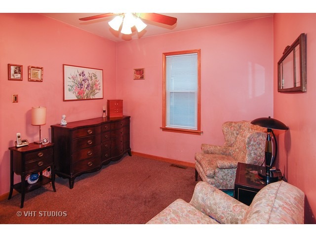 301 Northwood Road Riverside, IL 60546 - Photo 9 of 15