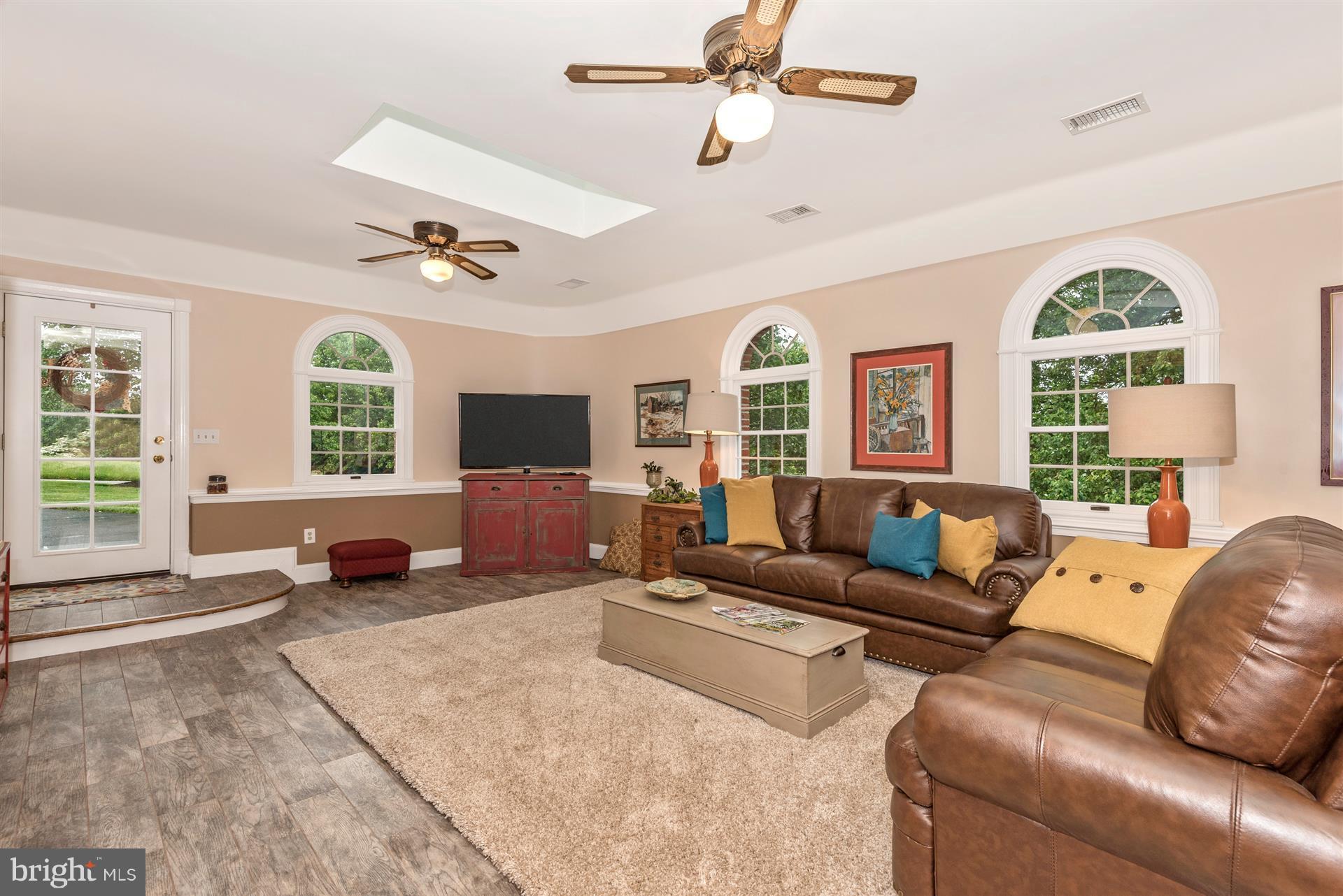 2311 Gillis Road Mount Airy, MD 21771 - Photo 10 of 30 Great Room adjoins Breakfast Room and Kitchen