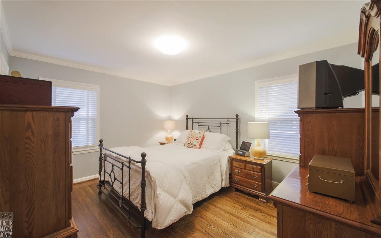 374 Kerby Road Grosse Pointe Farms, MI 48236 - Photo 13 of 21