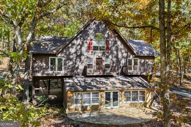 a view of a large building