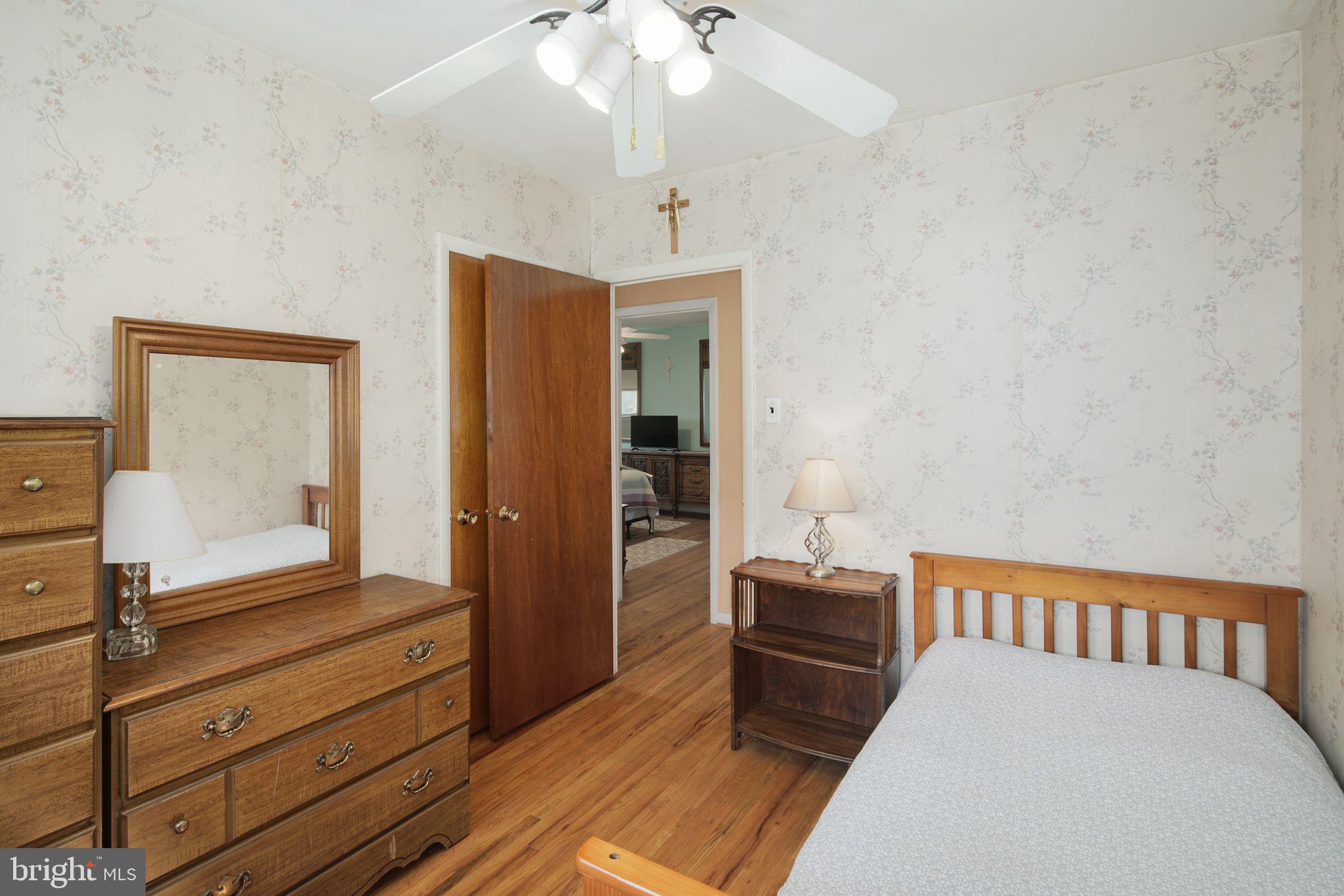 136 South Bell Road Bellmawr, NJ 08031 - Photo 20 of 37