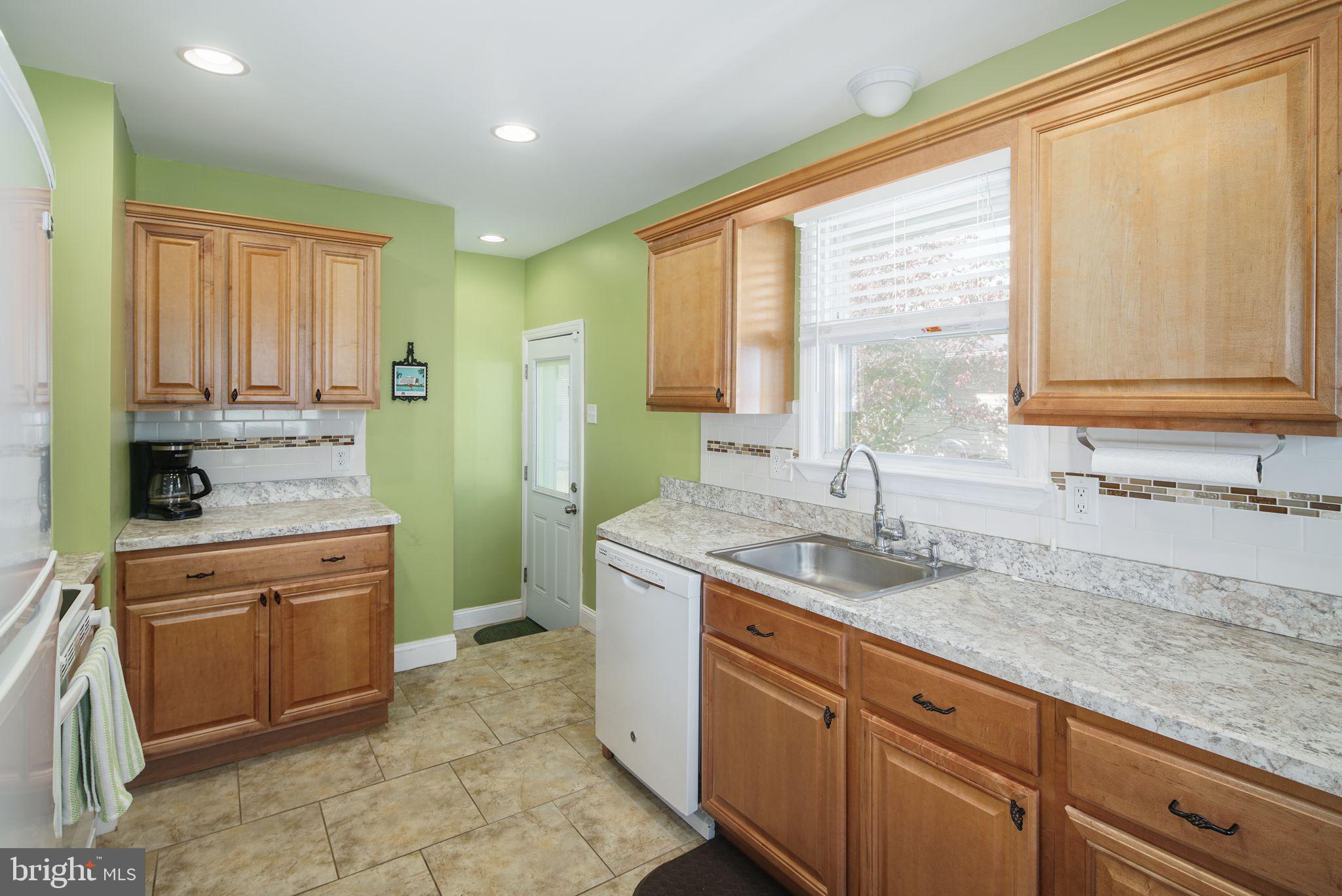 136 South Bell Road Bellmawr, NJ 08031 - Photo 9 of 37