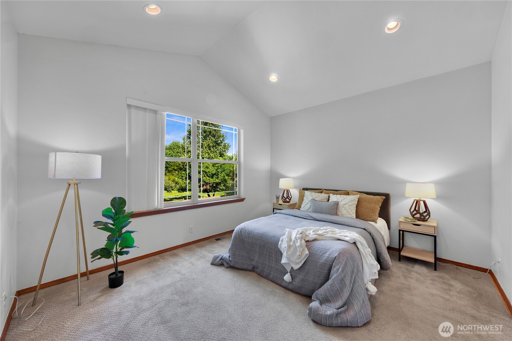 3217 Locust Avenue Bellingham, WA 98225 - Photo 18 of 33