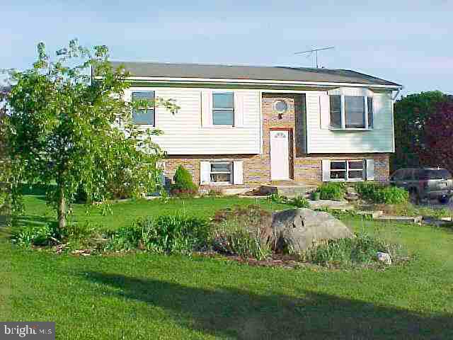 107 Springview Road Carlisle, PA 17015 - Photo 1 of 5 Gallery Image 1