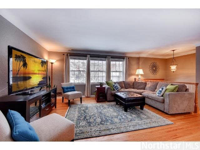 197 Snail Lake Road Shoreview, MN 55126 - Photo 3 of 18 Gallery Image 3