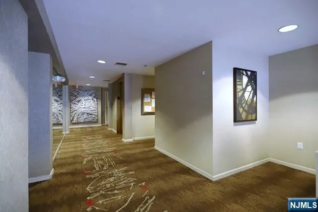 $688,000 | 307 Jefferson Court, Edgewater, NJ 07020