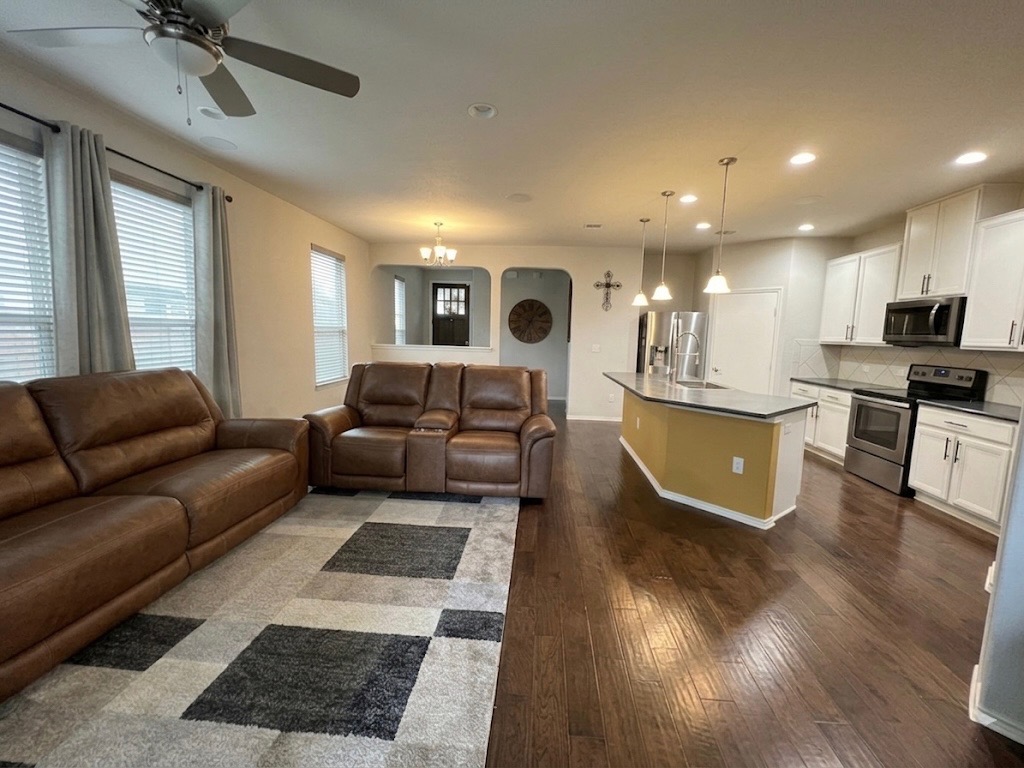 11017 Kirkoswald Road Austin, TX 78754 - Photo 4 of 20