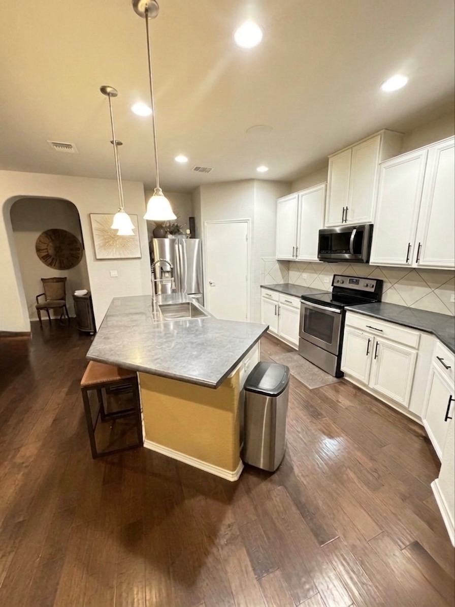 11017 Kirkoswald Road Austin, TX 78754 - Photo 5 of 20