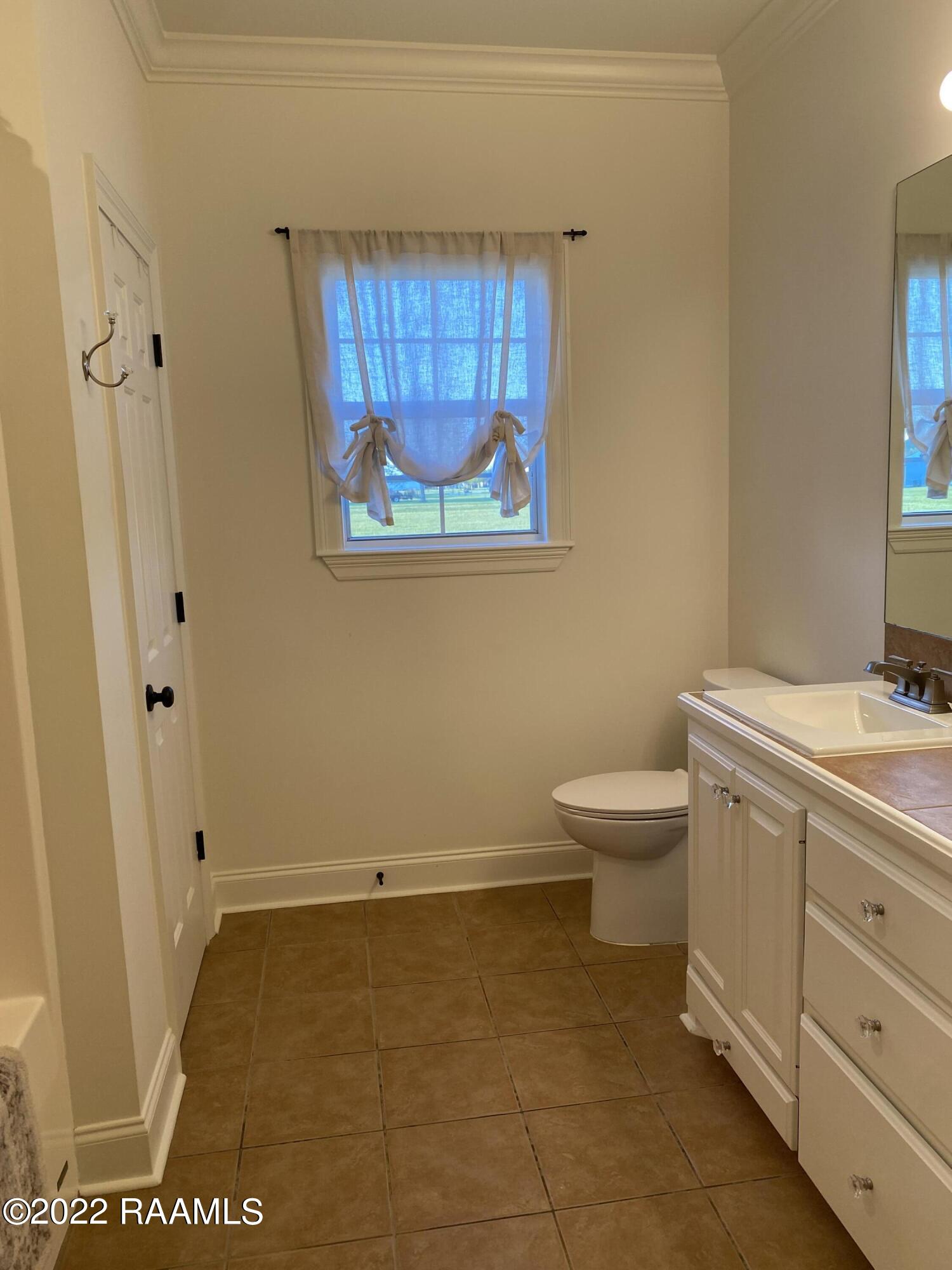 111 Ocho Rios Lane Scott, LA 70583 - Photo 8 of 10 Master Bathroom