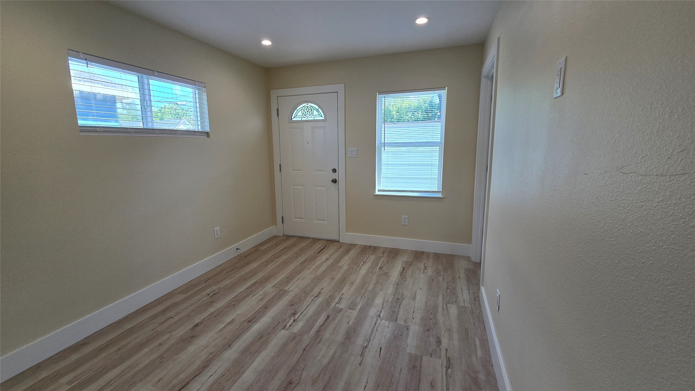 3733 Seabrook Street Houston, TX 77021 - Photo 7 of 9