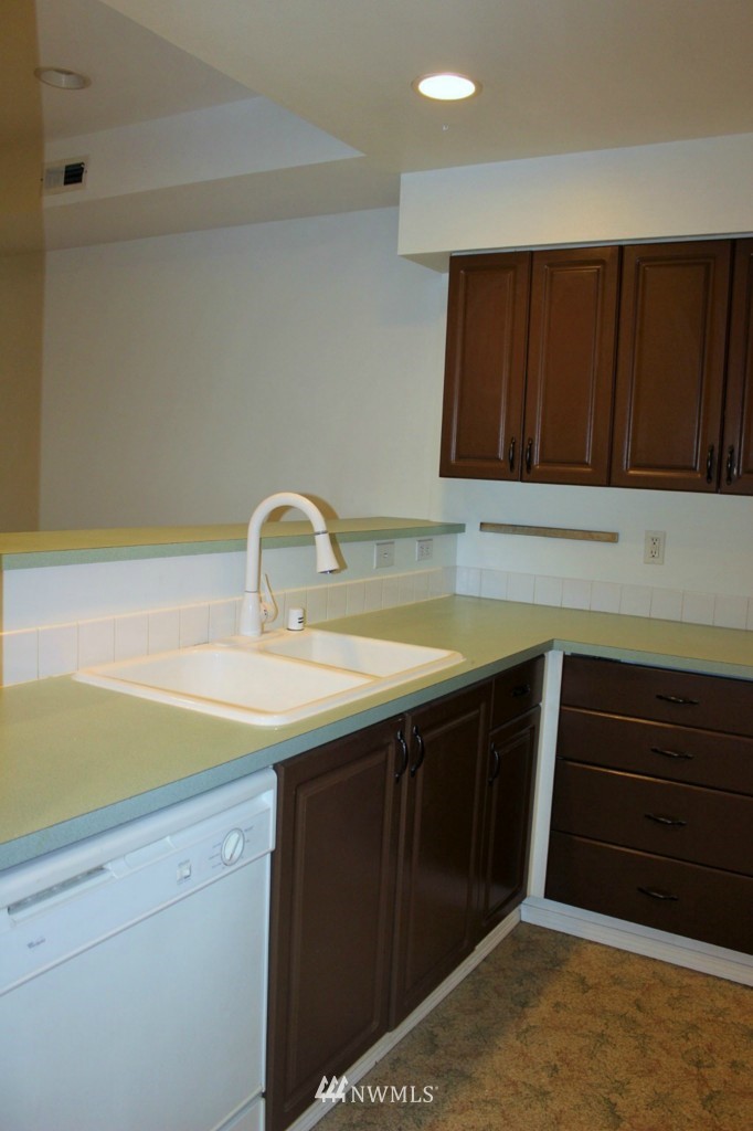 21616 9th Avenue Southeast, Unit C102 Bothell, WA 98021 - Photo 6 of 10