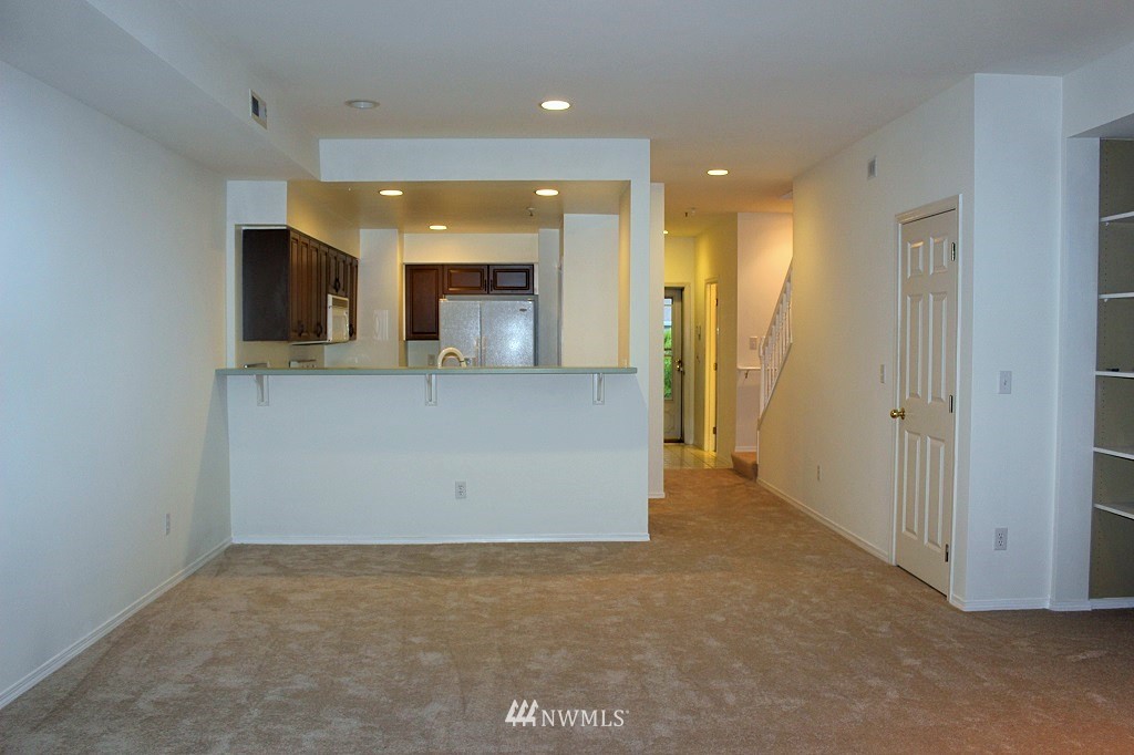 21616 9th Avenue Southeast, Unit C102 Bothell, WA 98021 - Photo 7 of 10