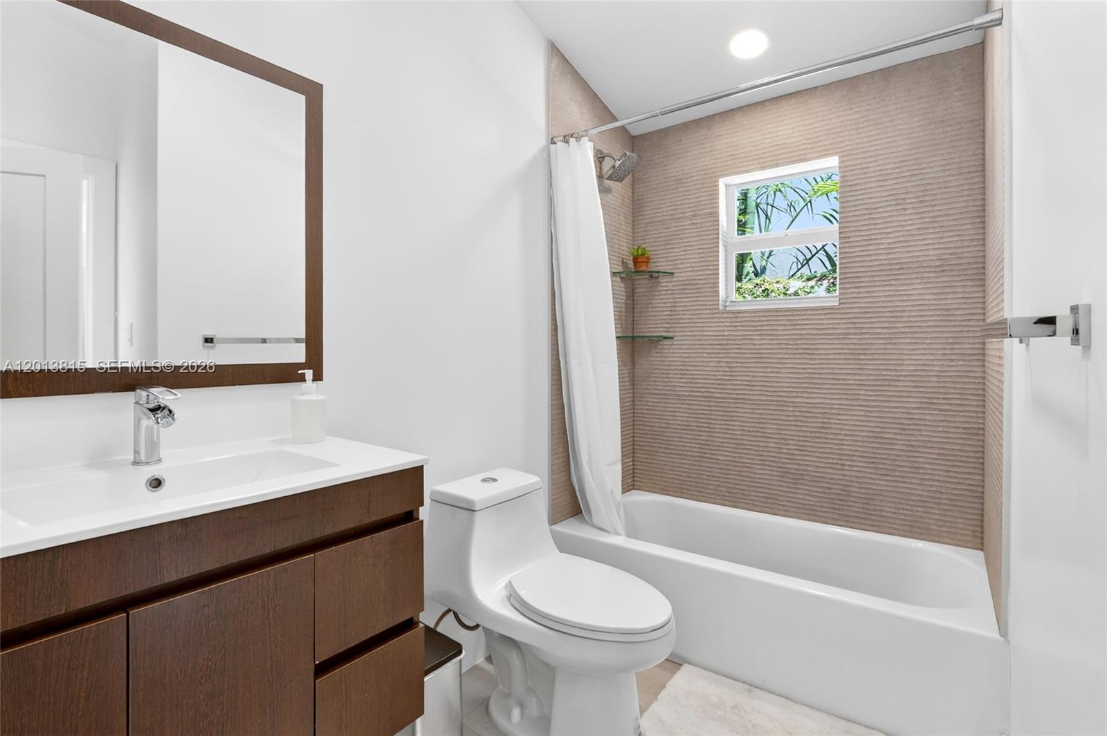 365 Southwest 31st Road Miami, FL 33129 - Photo 22 of 31 Gallery Image 22