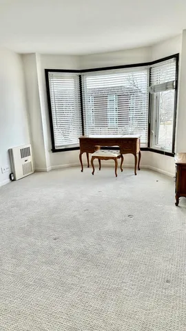 $1,700 | 2500 Windsor Mall, Unit 2D, Park Ridge, IL 60068